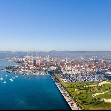 Lovely Apartment With Fabulous View Koper Buitenkant foto