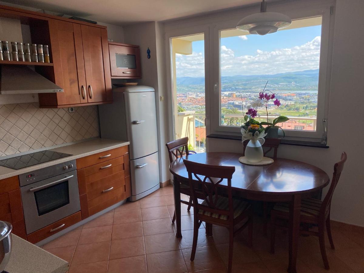 Lovely Apartment With Fabulous View Koper Buitenkant foto